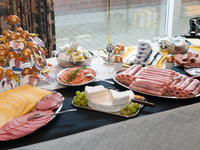 N-VA ontbijt buffet 2014 te Pulderbos